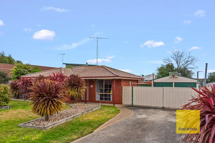 17 Jenolan Avenue, Grovedale VIC 3216