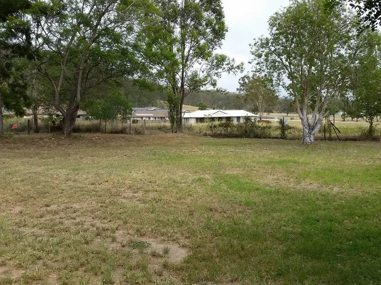 286 Ipswich Street, Esk QLD 4312