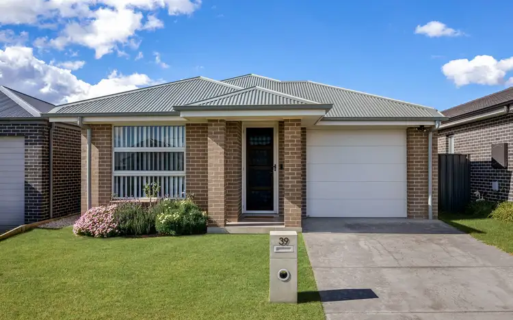 39 Waterglass Street, Spring Farm NSW 2570