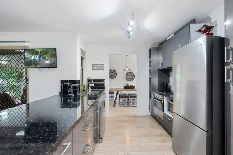 Sixth view of Homely house listing, 28 Kenneth Drive, Highland Park QLD 4211