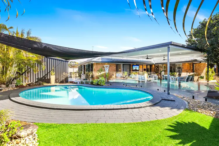 6 Pinon Close, Elanora QLD 4221