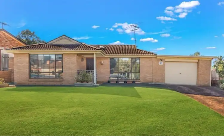 33 Anthony Drive, Rosemeadow NSW 2560