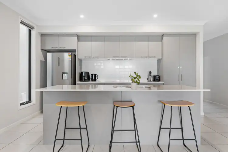 10 Sunny Lane, Birtinya QLD 4575