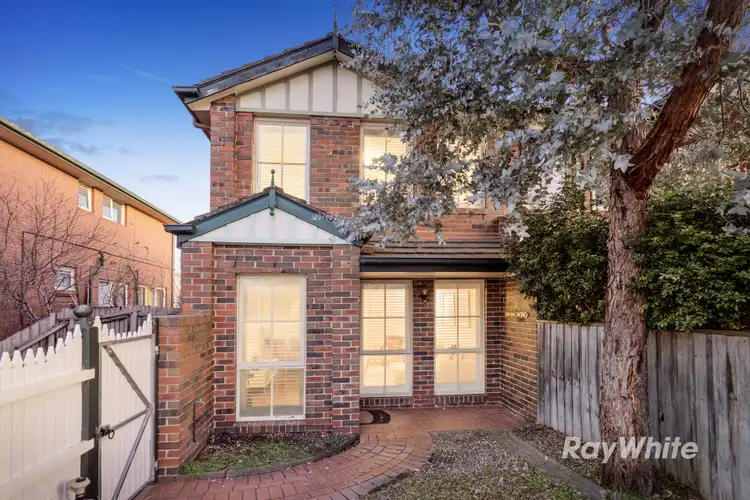 2/25 El Nido Grove, Carnegie VIC 3163
