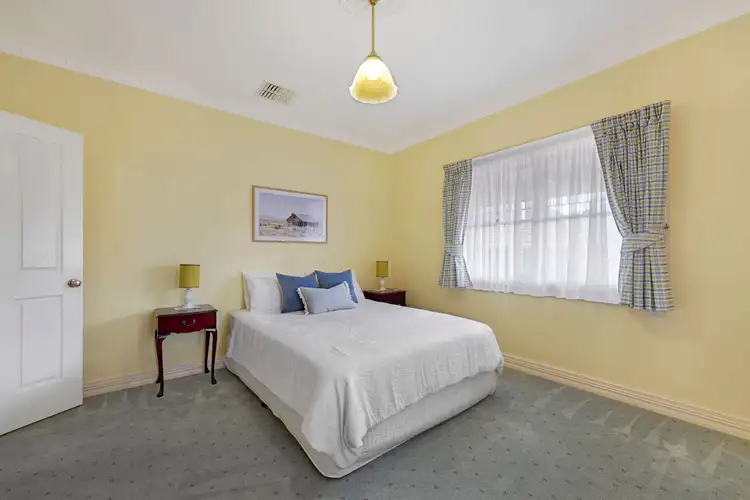 Fifth view of Homely house listing, 5 Nardoo Place, Tamworth NSW 2340