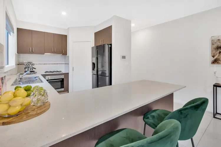 Seventh view of Homely house listing, 37 Viewside Crescent, Craigieburn VIC 3064