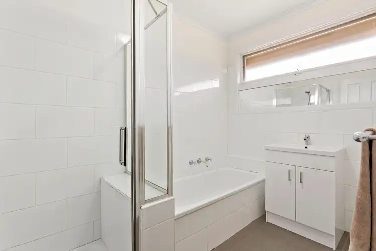 Fifth view of Homely house listing, 18 Stephen Court, Thomastown VIC 3074