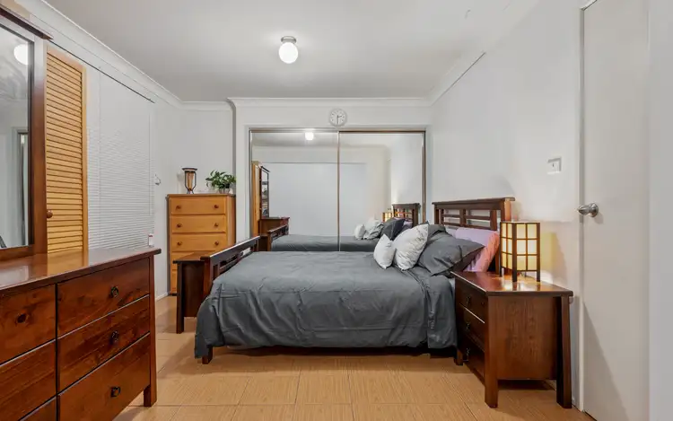 Sixth view of Homely house listing, 18 Cyclamen Place, Macquarie Fields NSW 2564