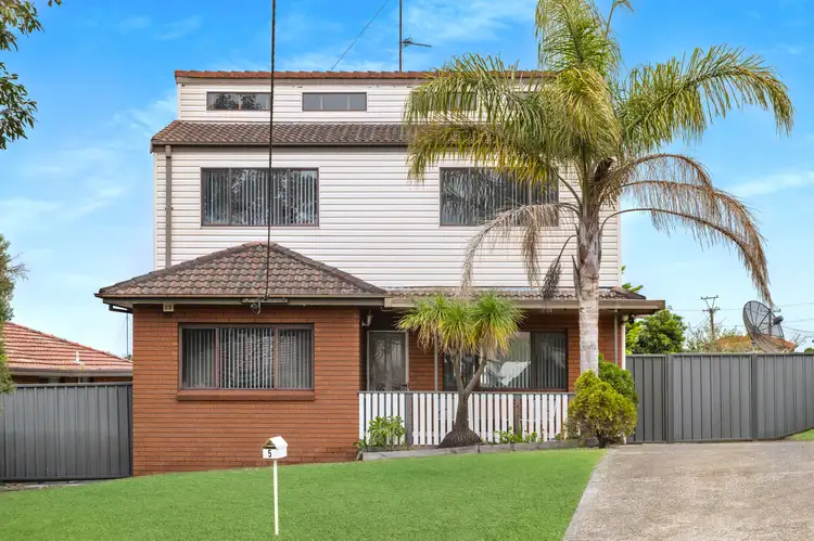 Third view of Homely house listing, 5 Derowie Crescent, Lake Heights NSW 2502
