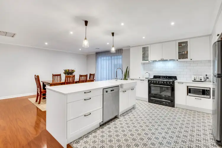 Seventh view of Homely house listing, 20 Long Island Circuit, Craigieburn VIC 3064