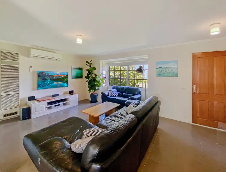 Second view of Homely house listing, 5 Carbery Court, Grovedale VIC 3216