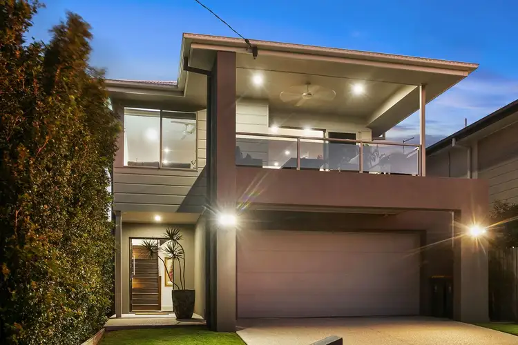 50 William Terrace, Oxley QLD 4075