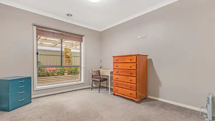 Sixth view of Homely townhouse listing, 2 Westwood Place, Echuca VIC 3564