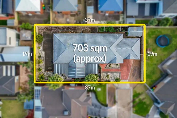 12 Catani Mews, Caroline Springs VIC 3023
