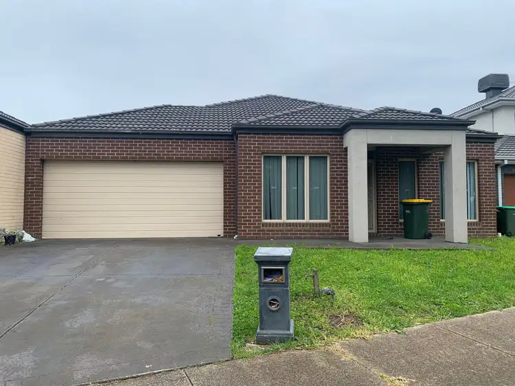 8 Falkirk Drive