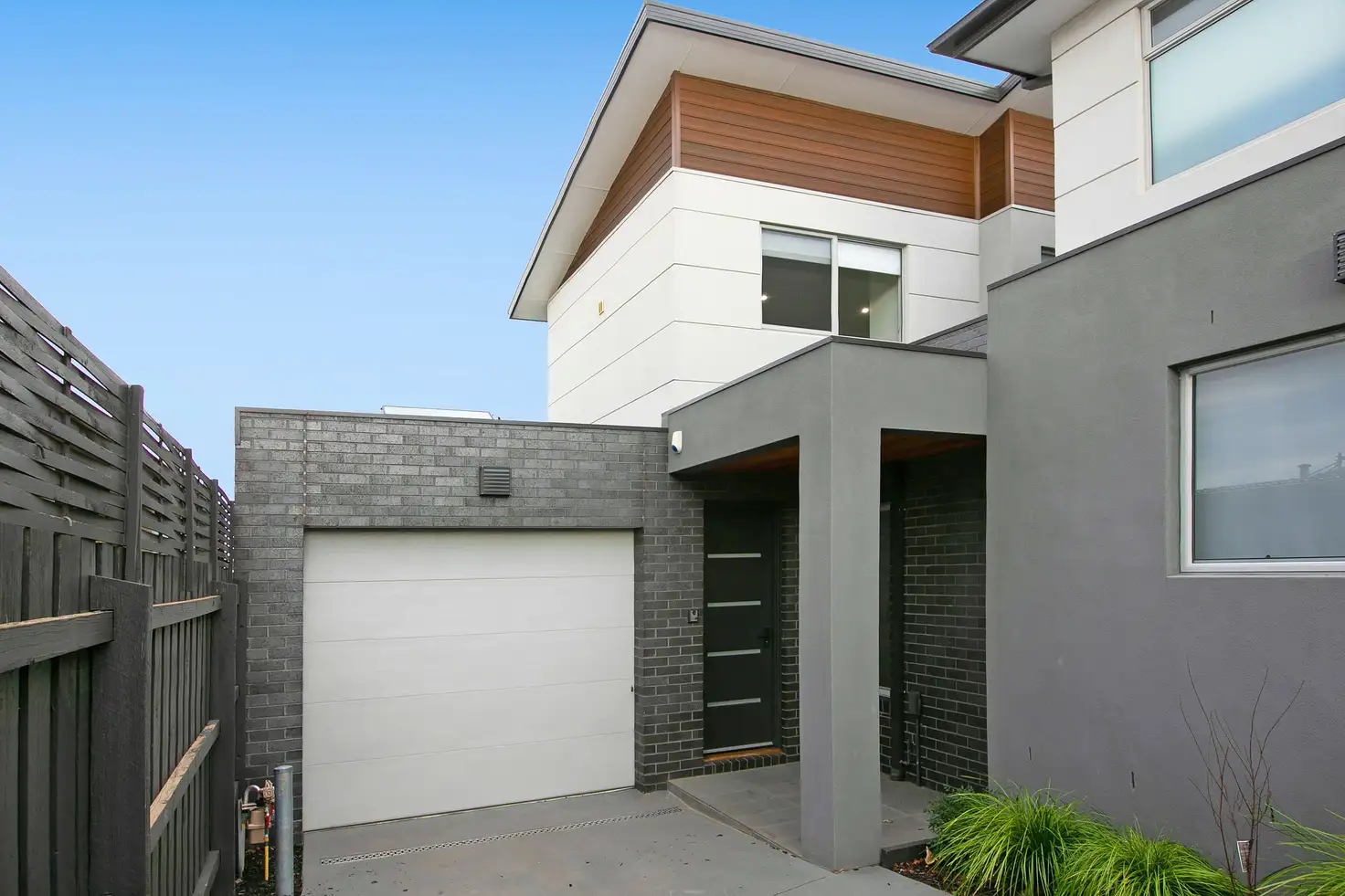 Main view of Homely townhouse listing, 3/1a Sylvester Grove, Preston VIC 3072