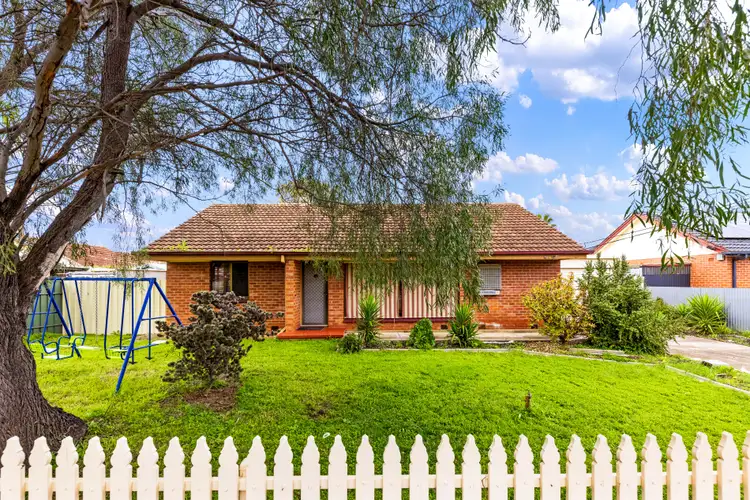 4 Barnes Crescent, Parafield Gardens SA 5107