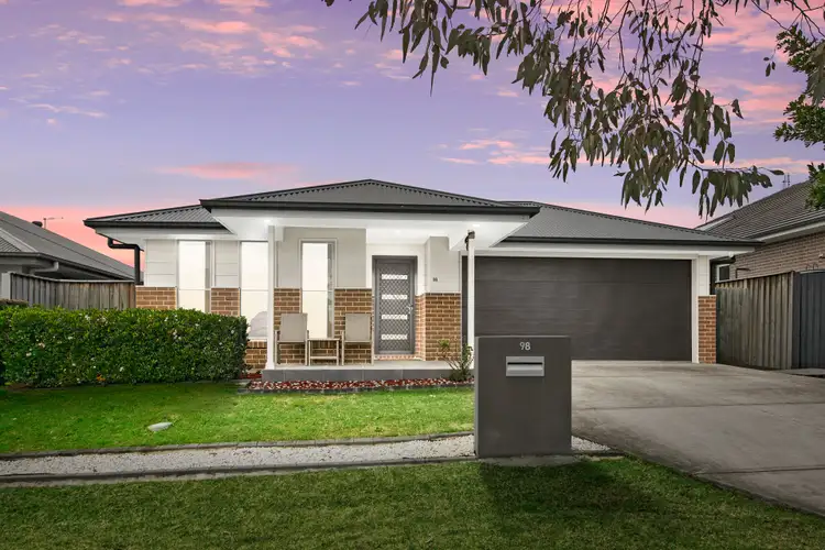 98 Awabakal Drive, Fletcher NSW 2287