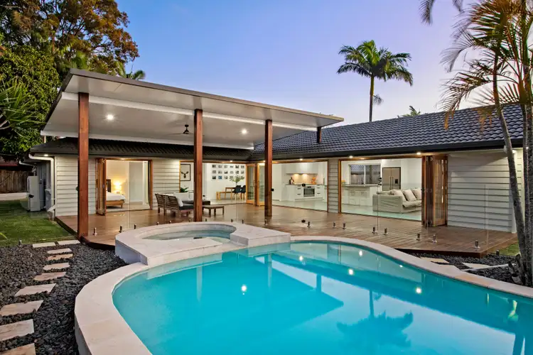 8 Mackay Place, Burleigh Waters QLD 4220