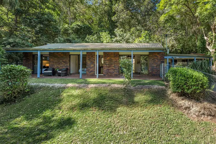 16 Wandella Street, Chapel Hill QLD 4069