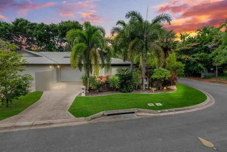 1/2 Michelia Street, Palm Cove QLD 4879