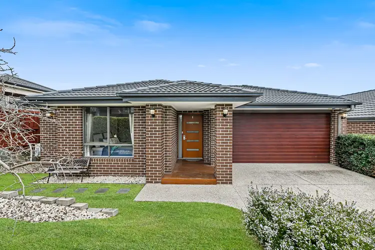 28 Hazelnut Boulevard, Berwick VIC 3806