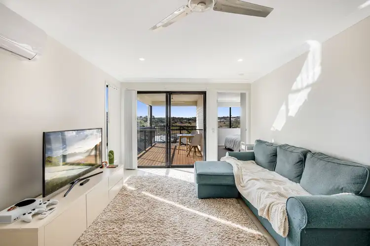 Second view of Homely unit listing, 2/17 McInnes Crescent, Glenvale QLD 4350