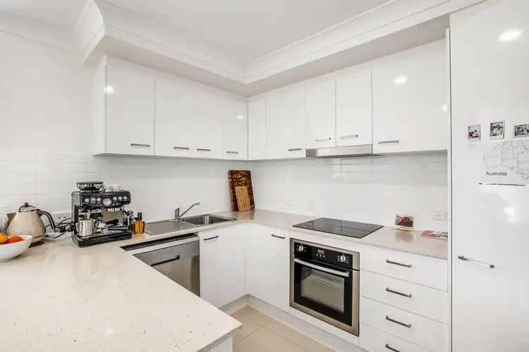 Fourth view of Homely unit listing, 2/17 McInnes Crescent, Glenvale QLD 4350