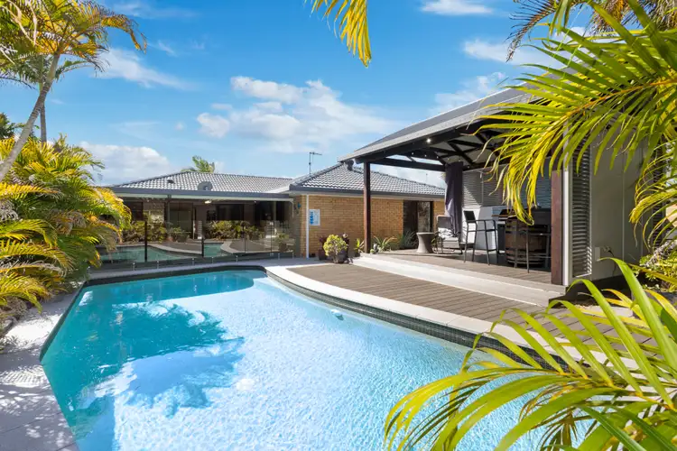 4 Kentia Court, Elanora QLD 4221