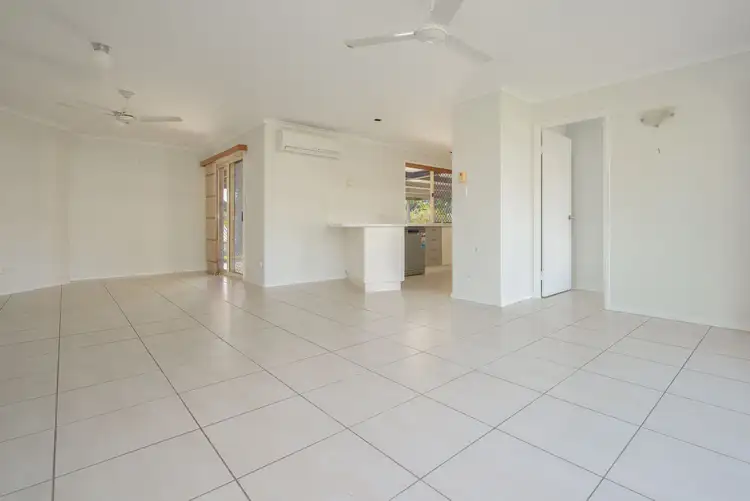Third view of Homely house listing, 5 Lady Elliot Court, Clinton QLD 4680