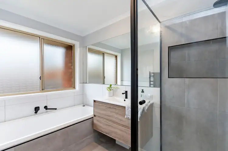 Fifth view of Homely house listing, 9 Curtin Court, Warrnambool VIC 3280