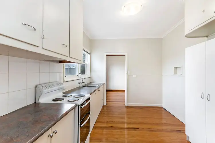 Fifth view of Homely house listing, 102 Kelp Street, Warrnambool VIC 3280