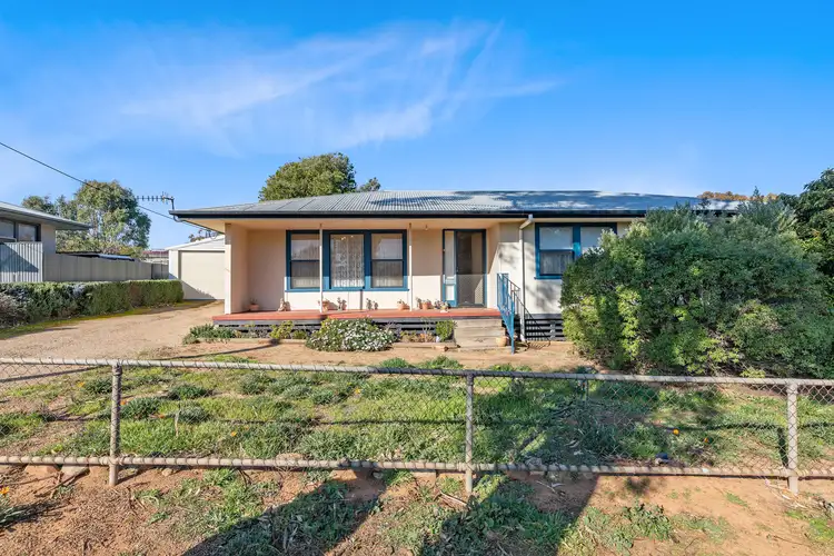 17 Smelts Road, Burra SA 5417
