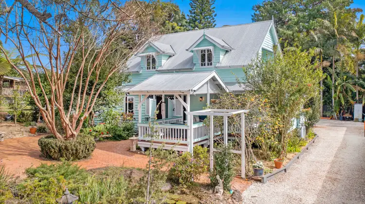 16 Ben Nevis Street, Tamborine Mountain QLD 4272