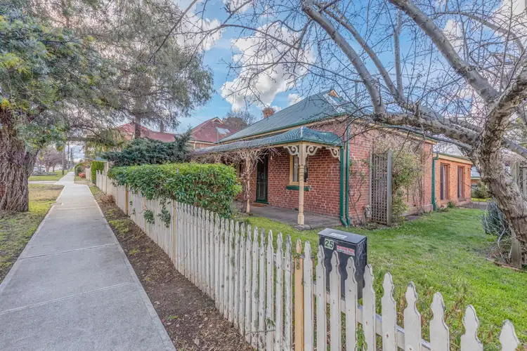 25 Piper Street, Bathurst NSW 2795