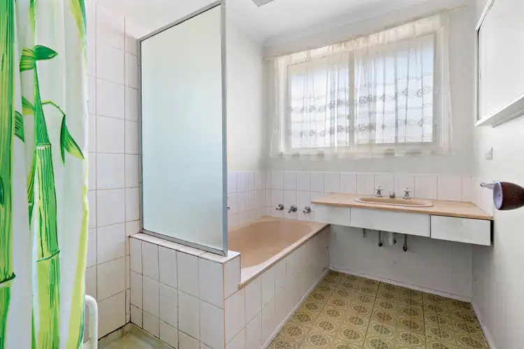 Sixth view of Homely house listing, 42 Washington Drive, Frankston VIC 3199