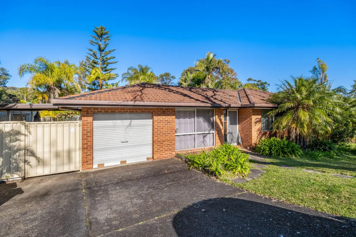 Main view of Homely house listing, 10 Belshaw Place, Bateau Bay NSW 2261