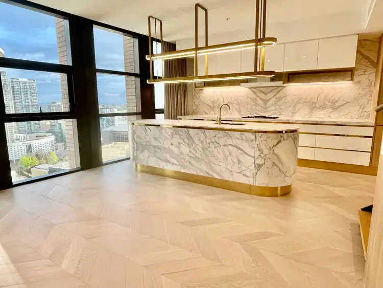 60 Bathurst Street
