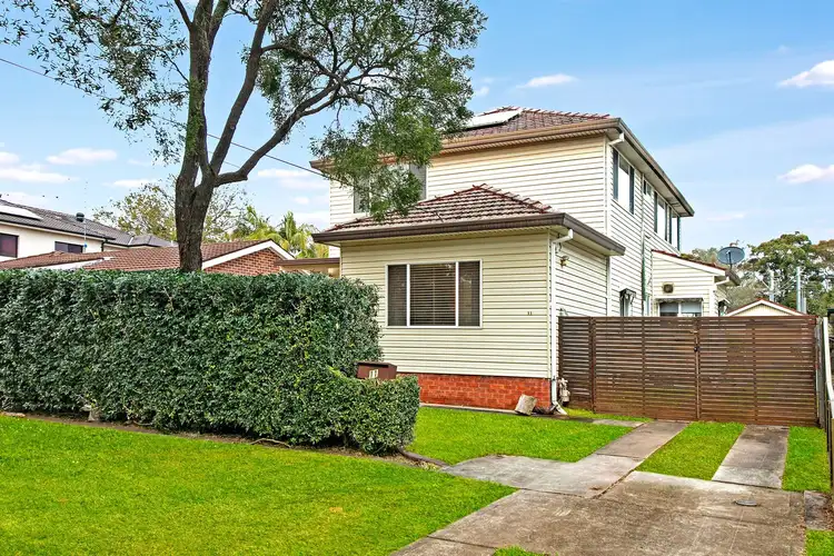 11 William Road, Riverwood NSW 2210