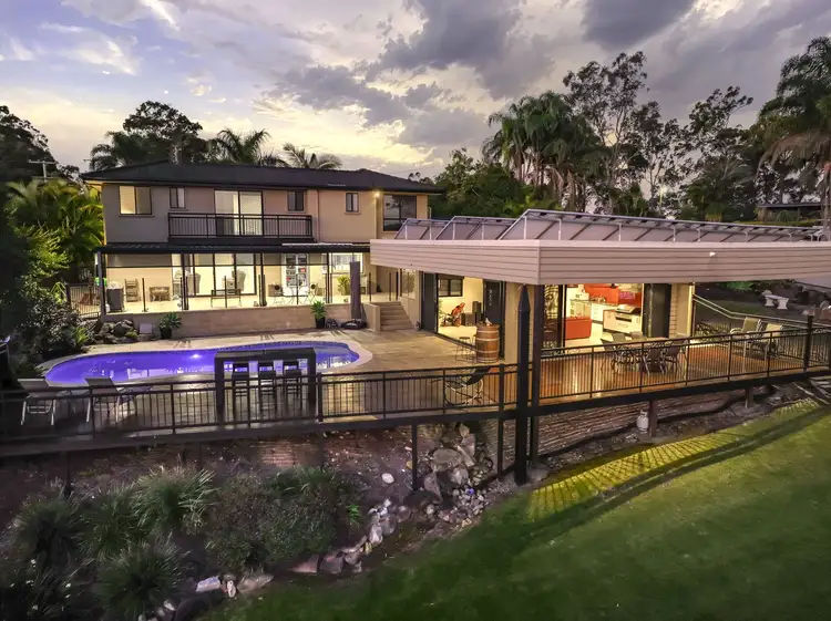 1 Knoll Court, Gaven QLD 4211