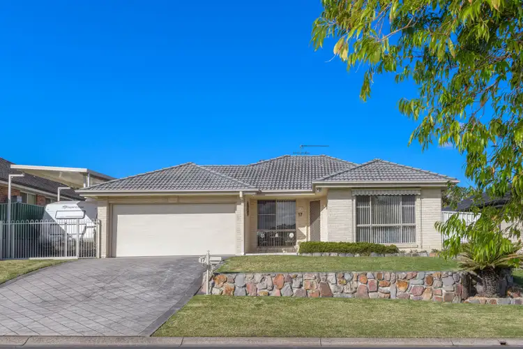 17 Basswood Crescent, Fletcher NSW 2287