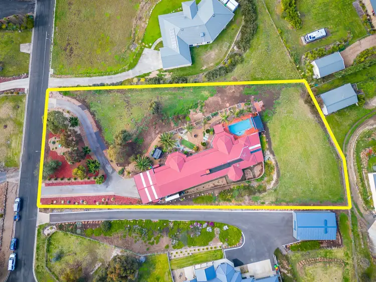 Second view of Homely house listing, 5 Egan Court, Darley VIC 3340