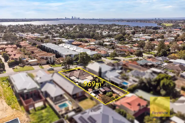 8 Birdwood Road, Melville WA 6156