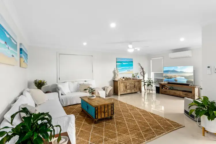 Main view of Homely villa listing, 6/102 Kanahooka Road, Kanahooka NSW 2530