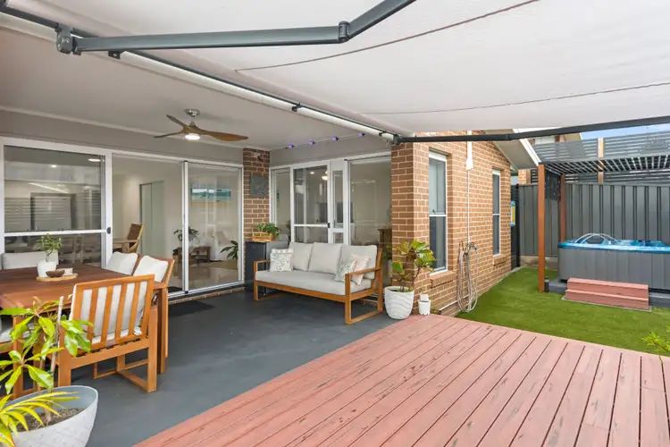 Second view of Homely villa listing, 6/102 Kanahooka Road, Kanahooka NSW 2530