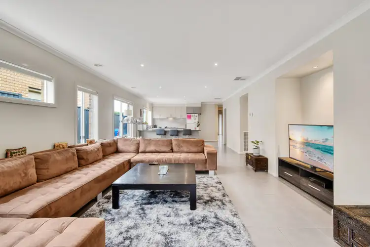 Fourth view of Homely house listing, 8 Platt Close, Pakenham VIC 3810