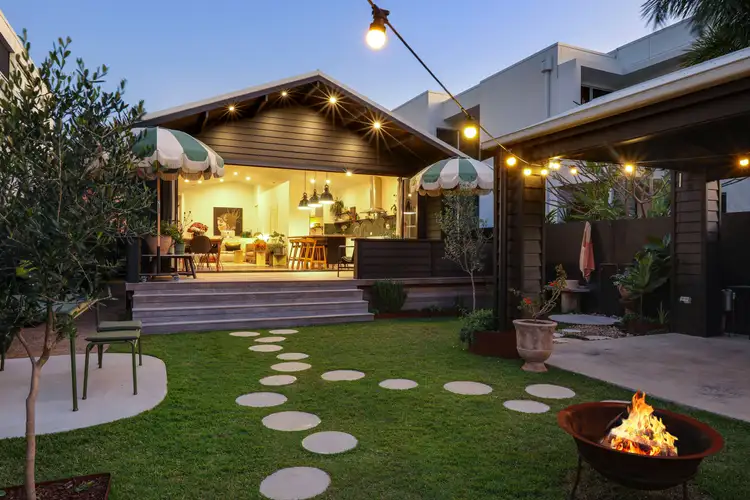 26 Ocean Street, Mermaid Beach QLD 4218