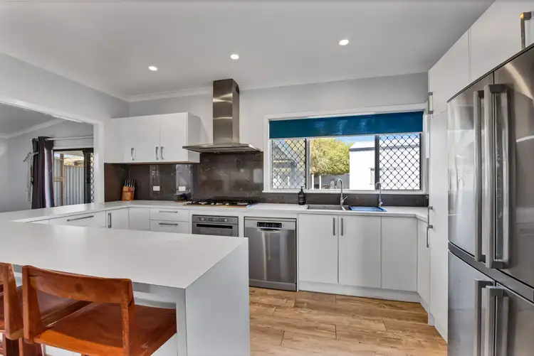 8 Wattle Avenue, Geraldton WA 6530