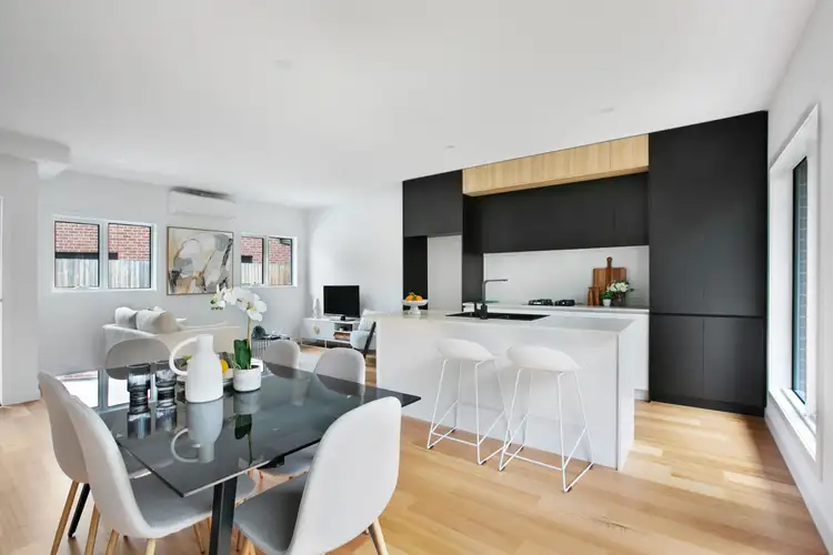 Fifth view of Homely townhouse listing, 2/9 Poplar Crescent, Bellfield VIC 3081