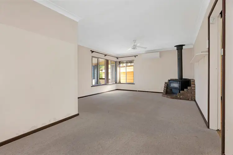 Second view of Homely house listing, 21 Osborn Close, Thornton NSW 2322